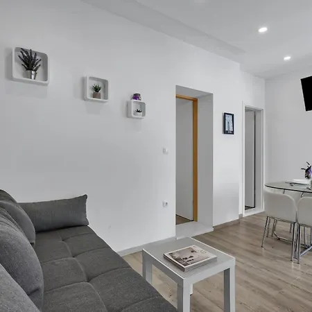 Sunny Garden Ana Apartamento *