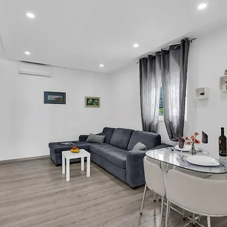 Daire Sunny Garden Ana Makarska