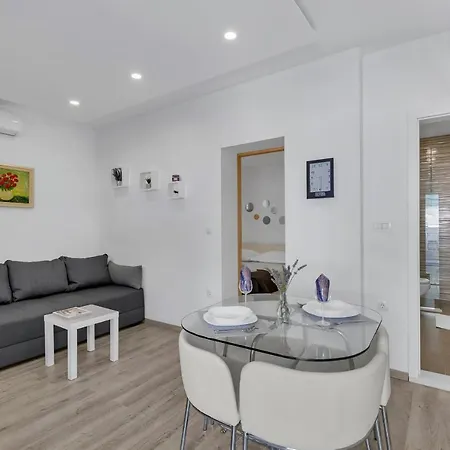 Sunny Garden Ana * Makarska