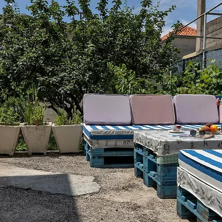 Sunny Garden Ana Makarska