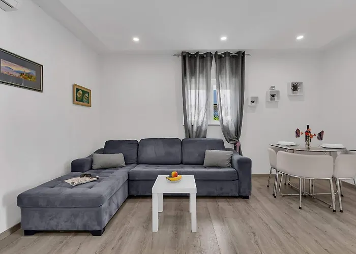 Sunny Garden Ana Appartement *