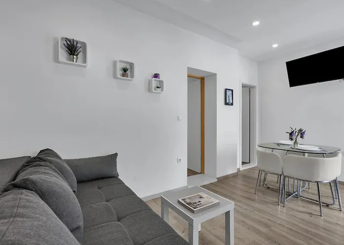 Sunny Garden Ana Appartement *