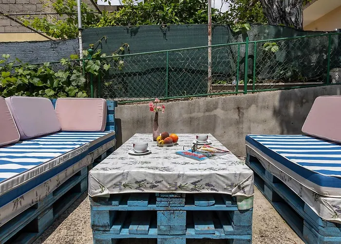 Sunny Garden Ana Daire Makarska