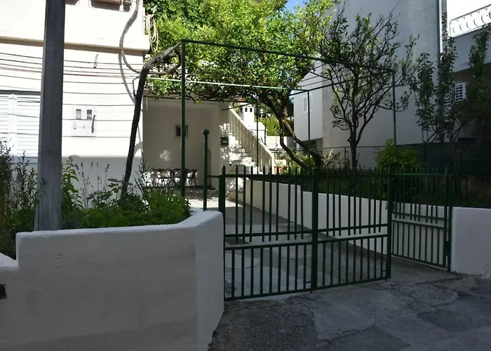 Sunny Garden Ana Appartement *