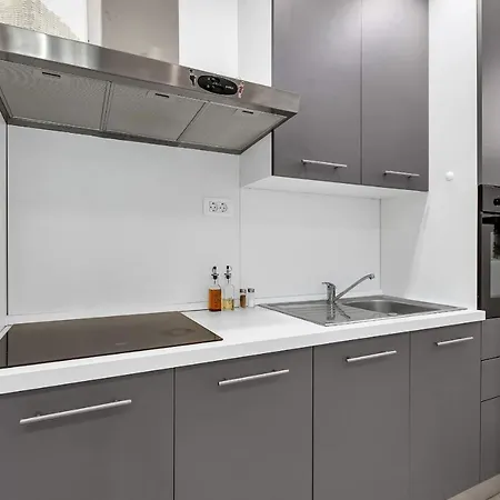 Sunny Garden Ana Makarska