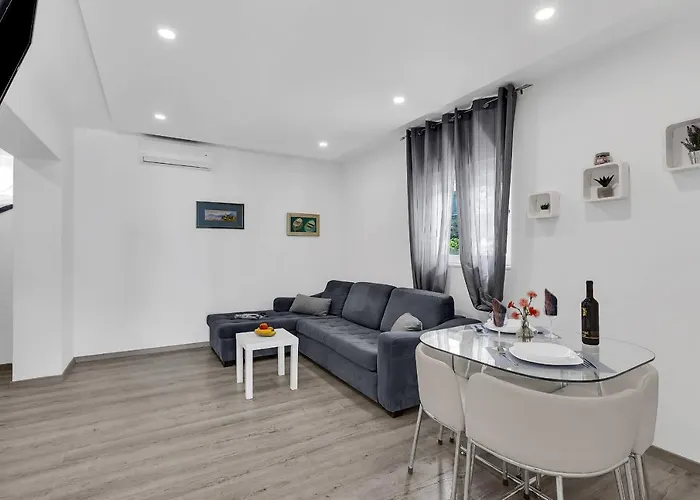 Apartment Sunny Garden Ana Makarska